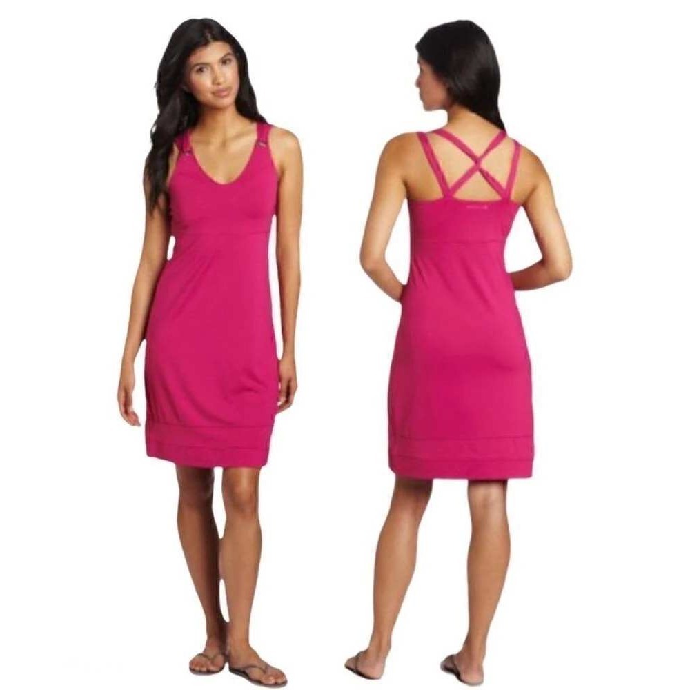 Merrell women Athletic lily Dress medium Red Opti-Wick UPF 50+ Hiking Outdoor